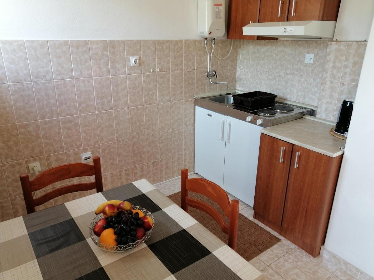 Lovely Apartment With Big Terrace In Budva Exterior foto